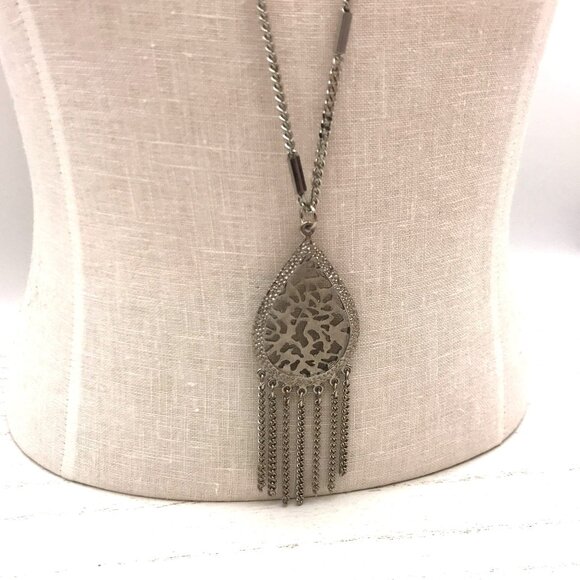 Vintage Silver tone Teardrop Filigree Pendant Necklace With Chain Fringe - Picture 8 of 8